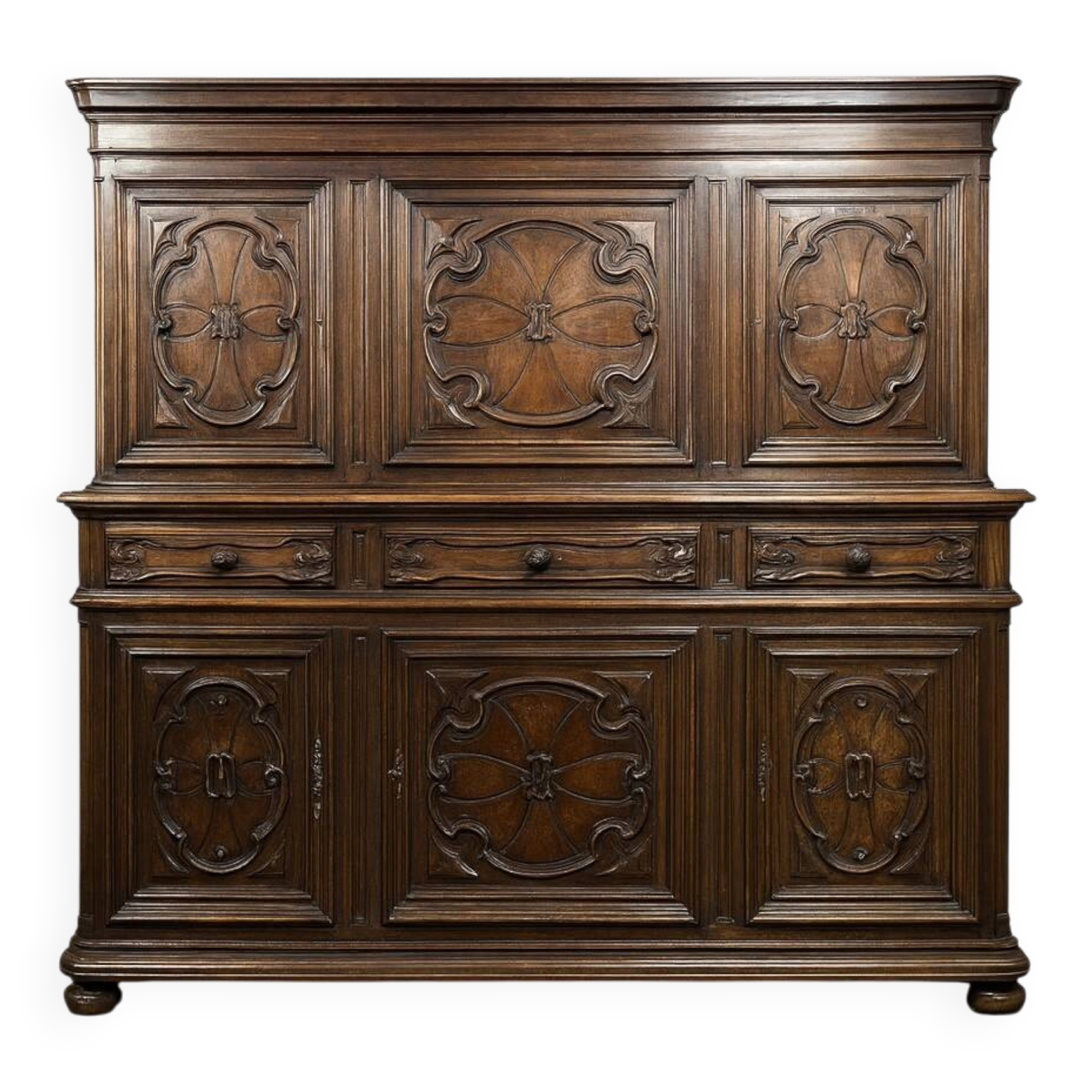 Important buffet-style renaissance in walnut.