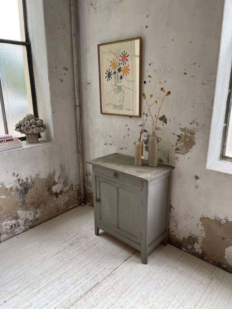 Confectioner furniture loom gray blue