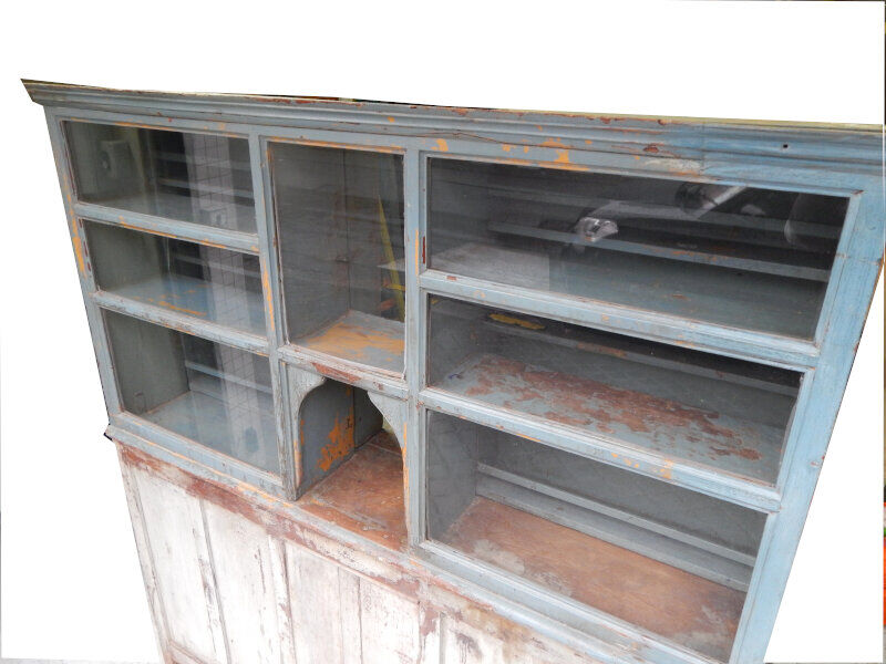 Metier echoppe piece d'origine furniture showcase counter