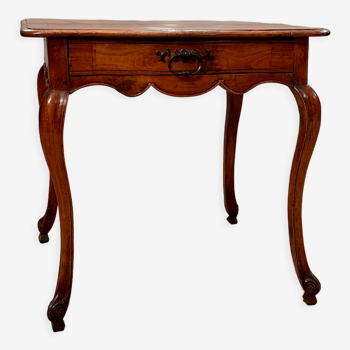 Middle table in walnut period Louis XV around 1730