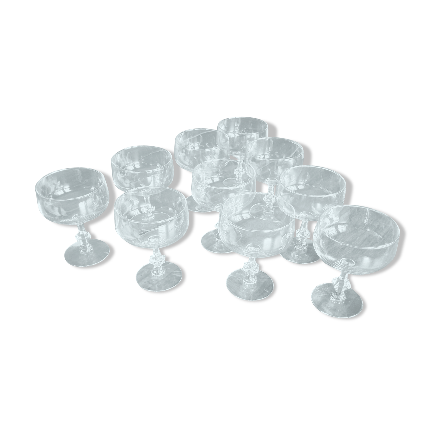 Lot de 10 coupes à champagne vintage en verre pied ciselé