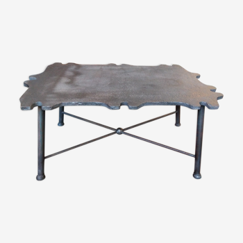 Table basse brutaliste