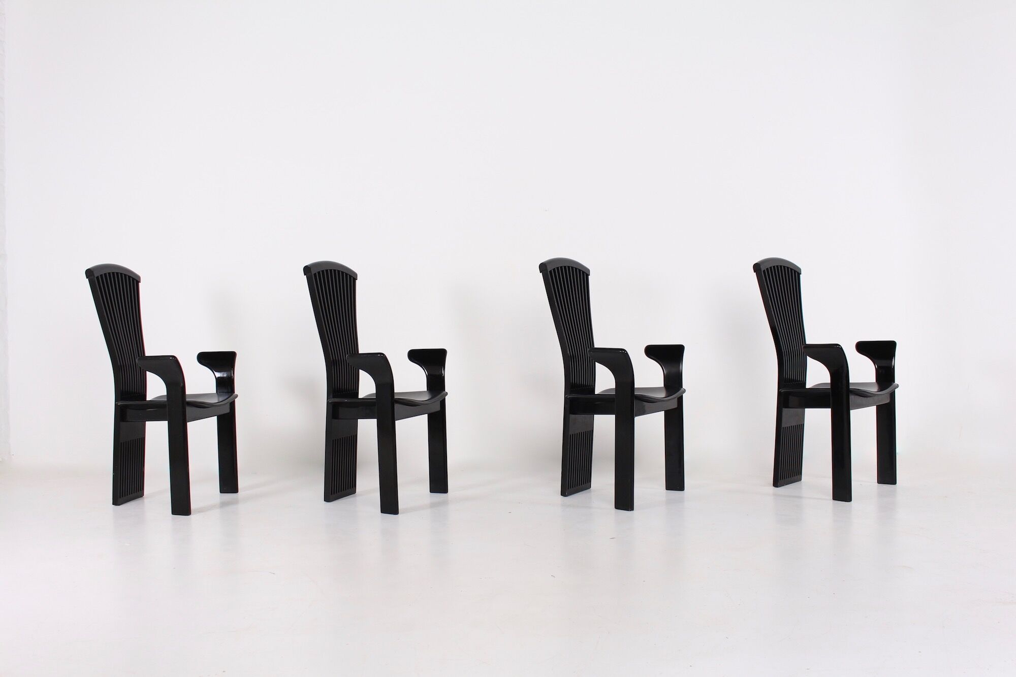 4 postmodernist chairs Pietro Costantini