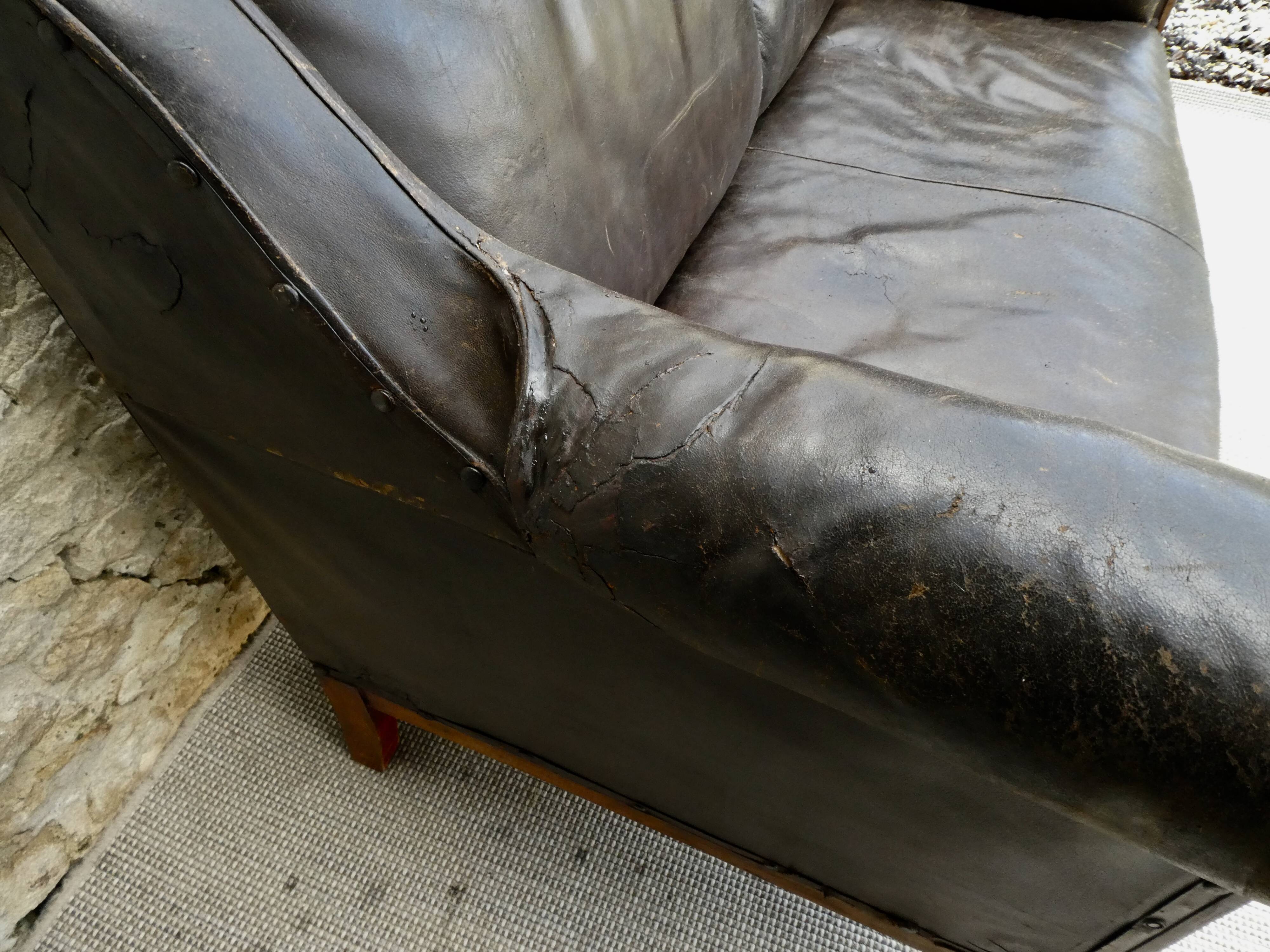 Leather bench and mother-of-pearl marquetry
