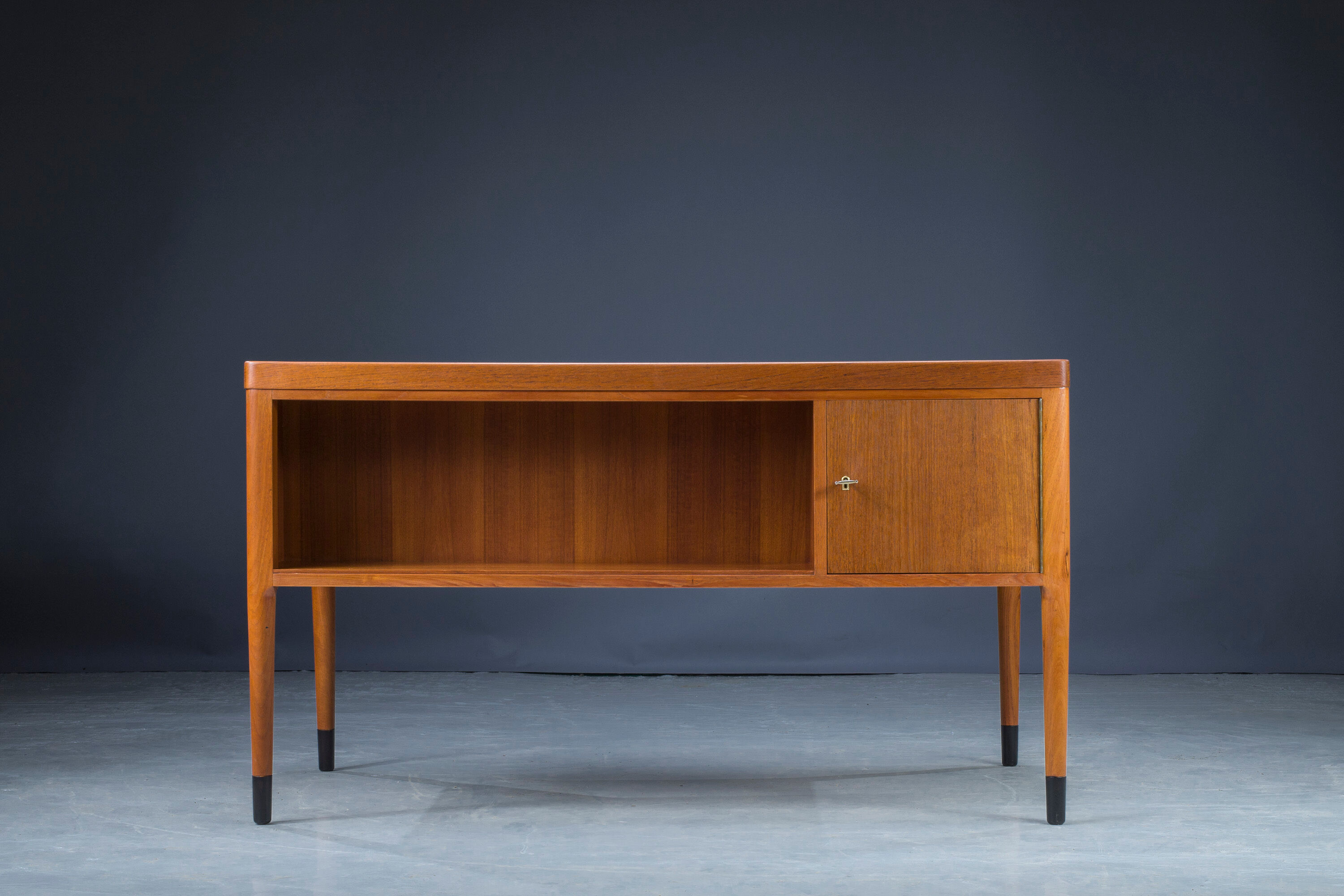 Asymmetrical Mid-Century Teak Desk with Bar, 1960s