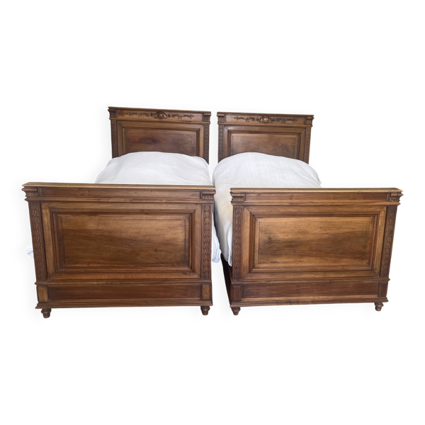 Paire de lits anciens en bois massif - Style 1900 / Campagne chic
