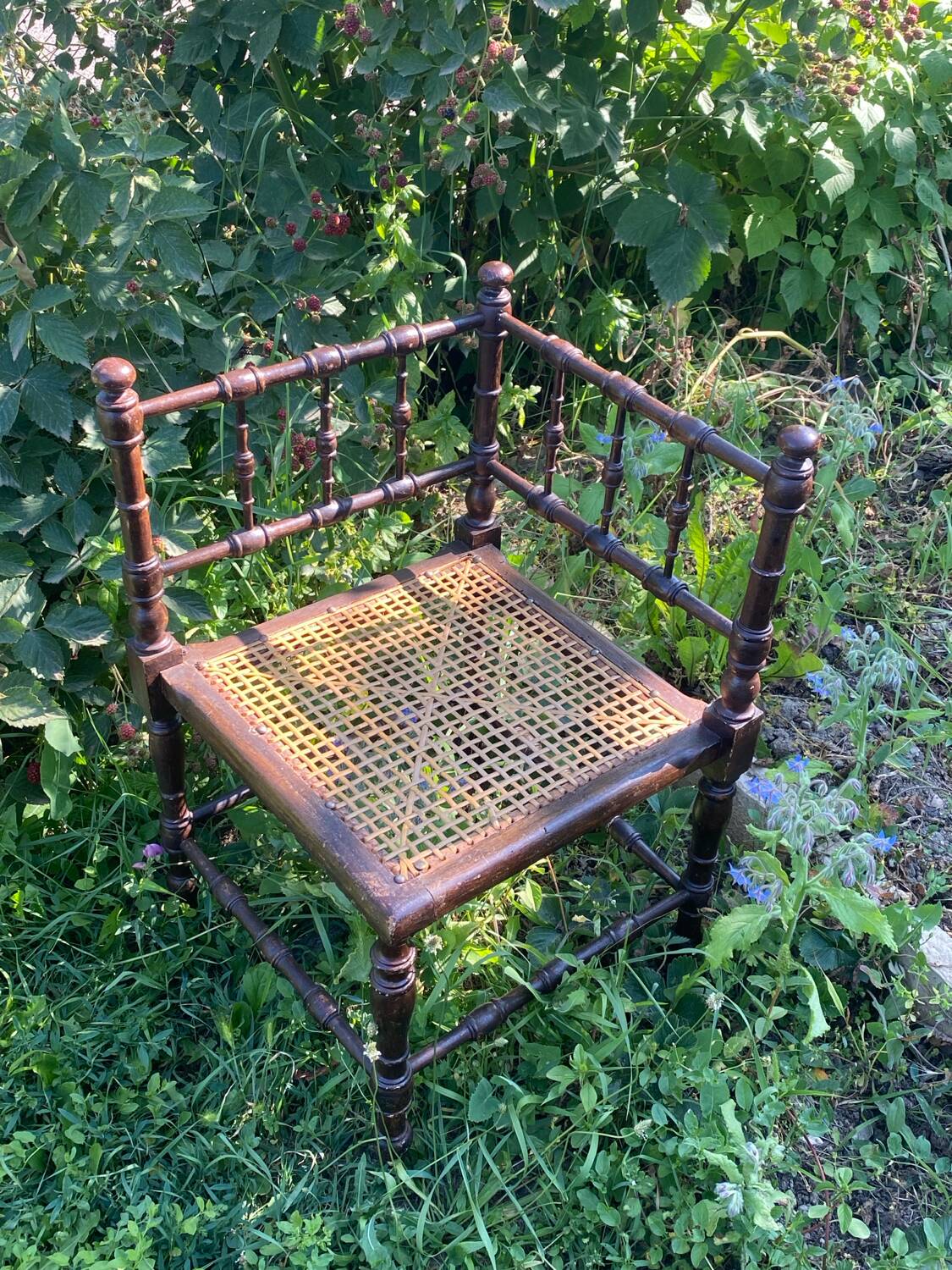 Chaise d’angle bois et rotin