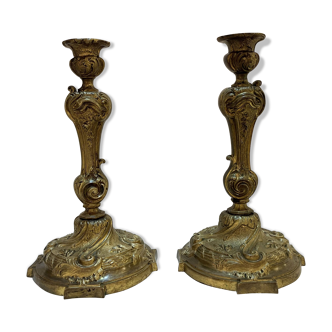 Pair of 19th century Louis XV style torch candlesticks in bronze rocaille arabesque candlestick