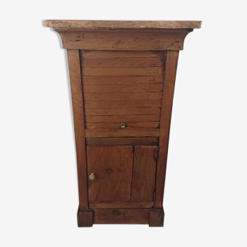 Curtain cabinet