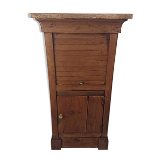 Curtain cabinet