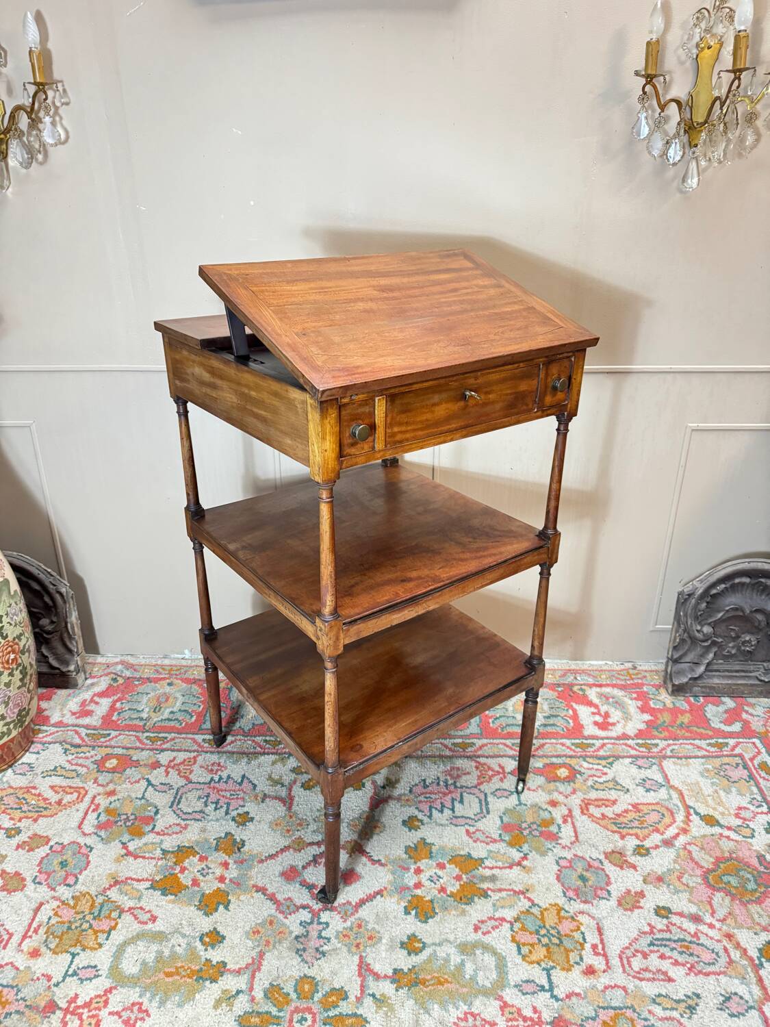 Mahogany desk with stamp of the brita official office