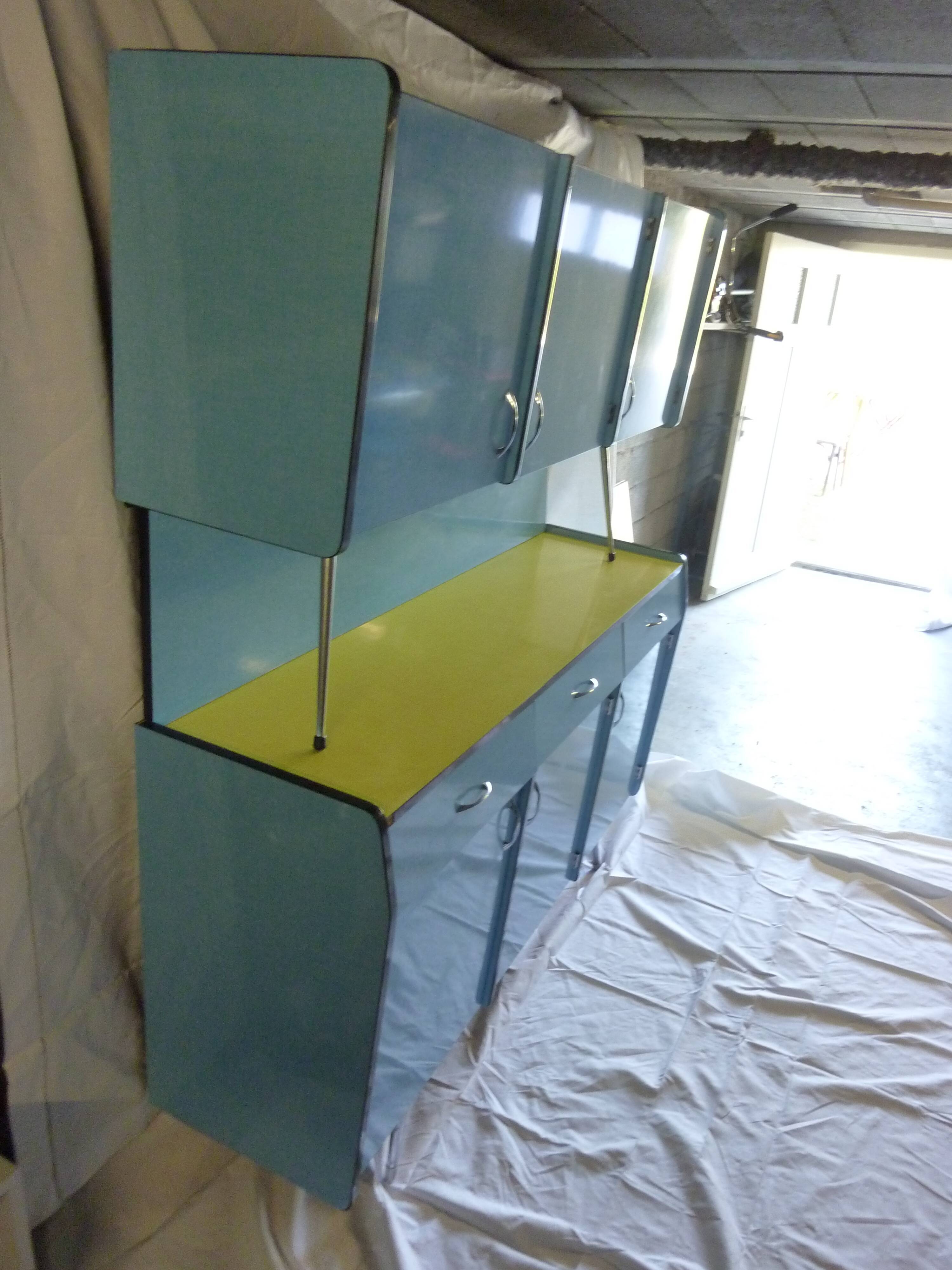 Buffet in blue and yellow formica