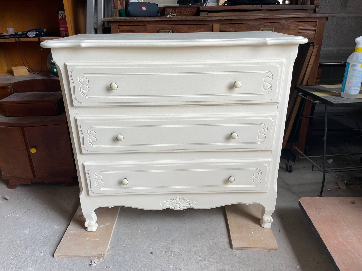 3 drawer chest of drawers