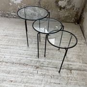 Tables basses gigogne métal et verre années 50