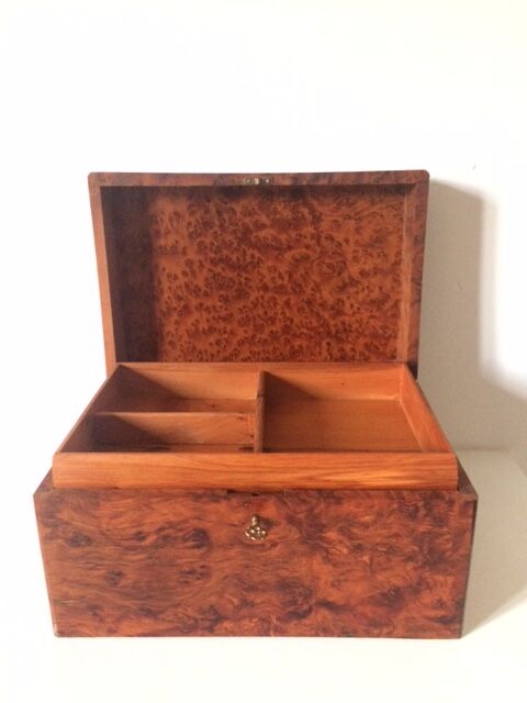 Large jewel box in thuya magnifying glass, 1970s