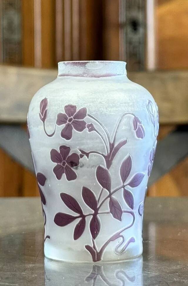 Pantin Crystal Factory France: multi-layer glass vase