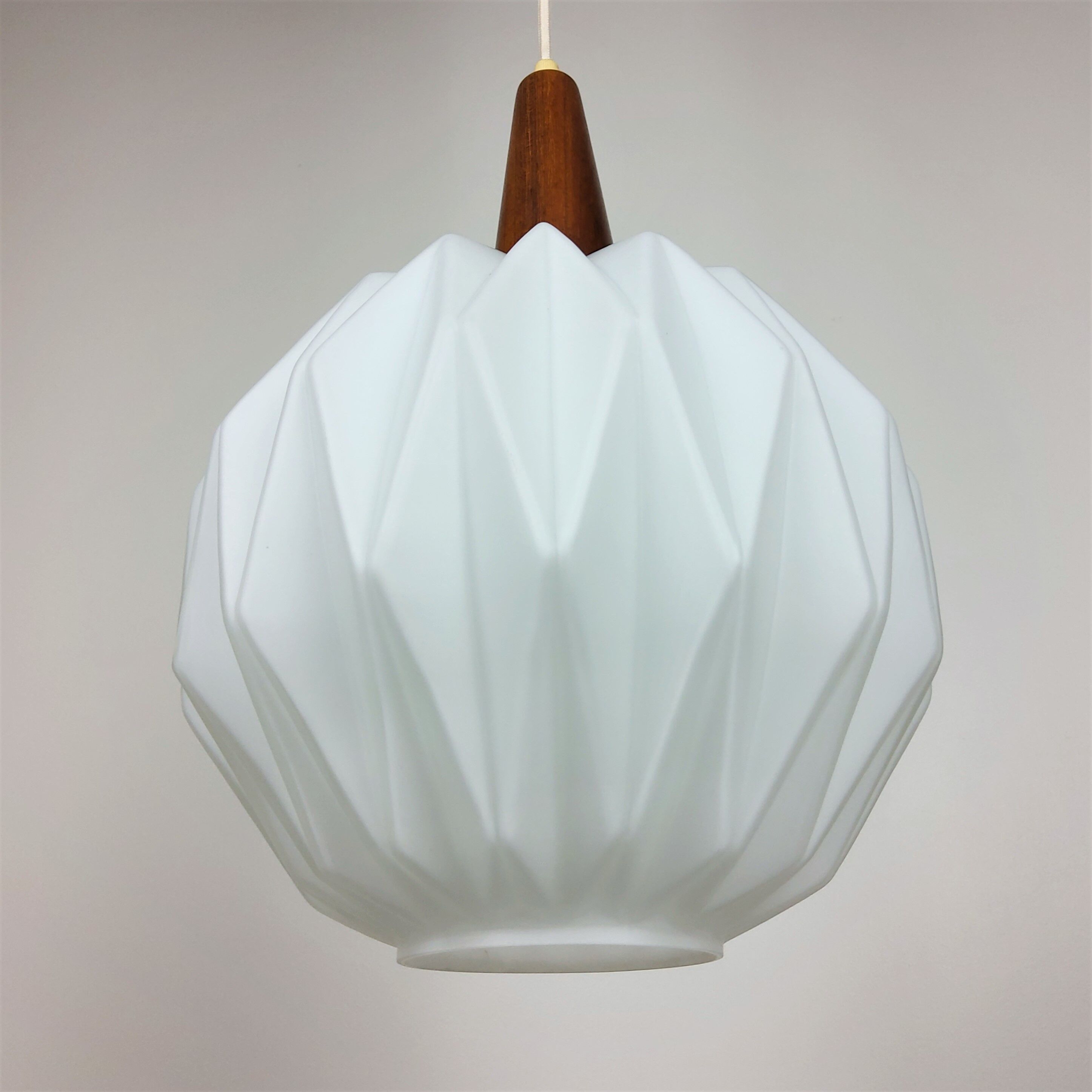 Scandinavian suspension teak opaline "origami" 1960