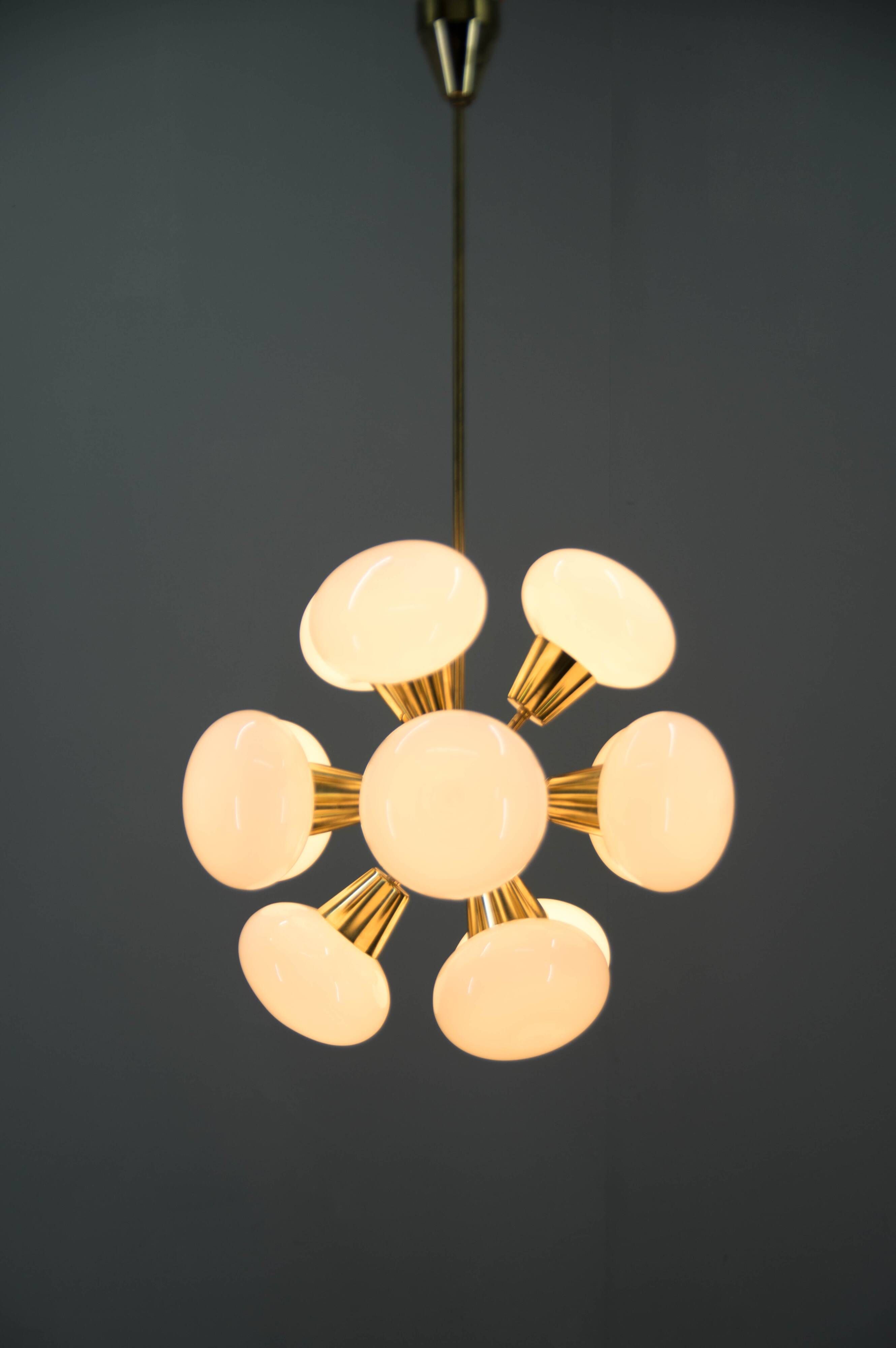 Lustre Spoutnik de Kamenicky Senov, années 1970