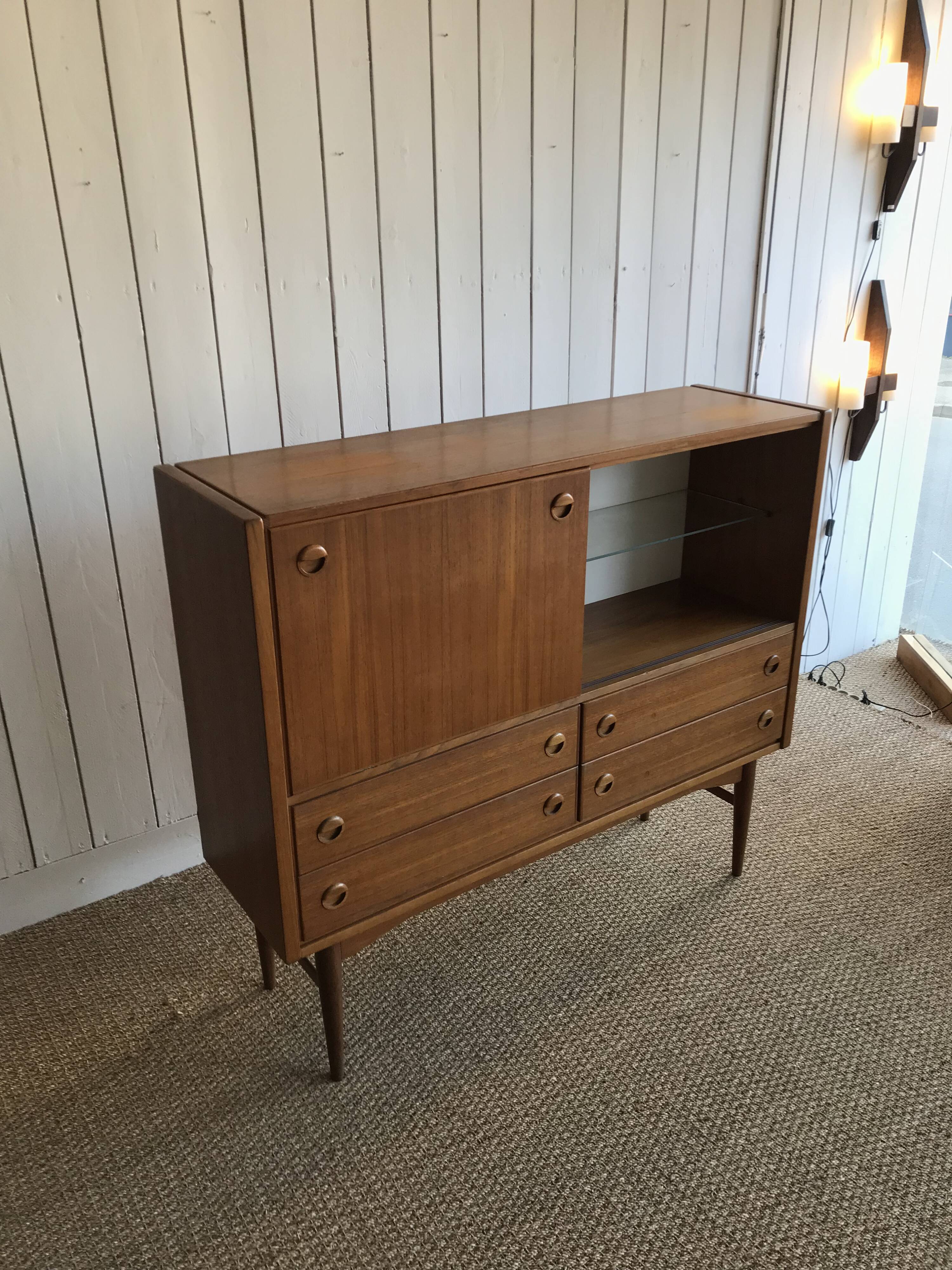 Small Scandinavian living room