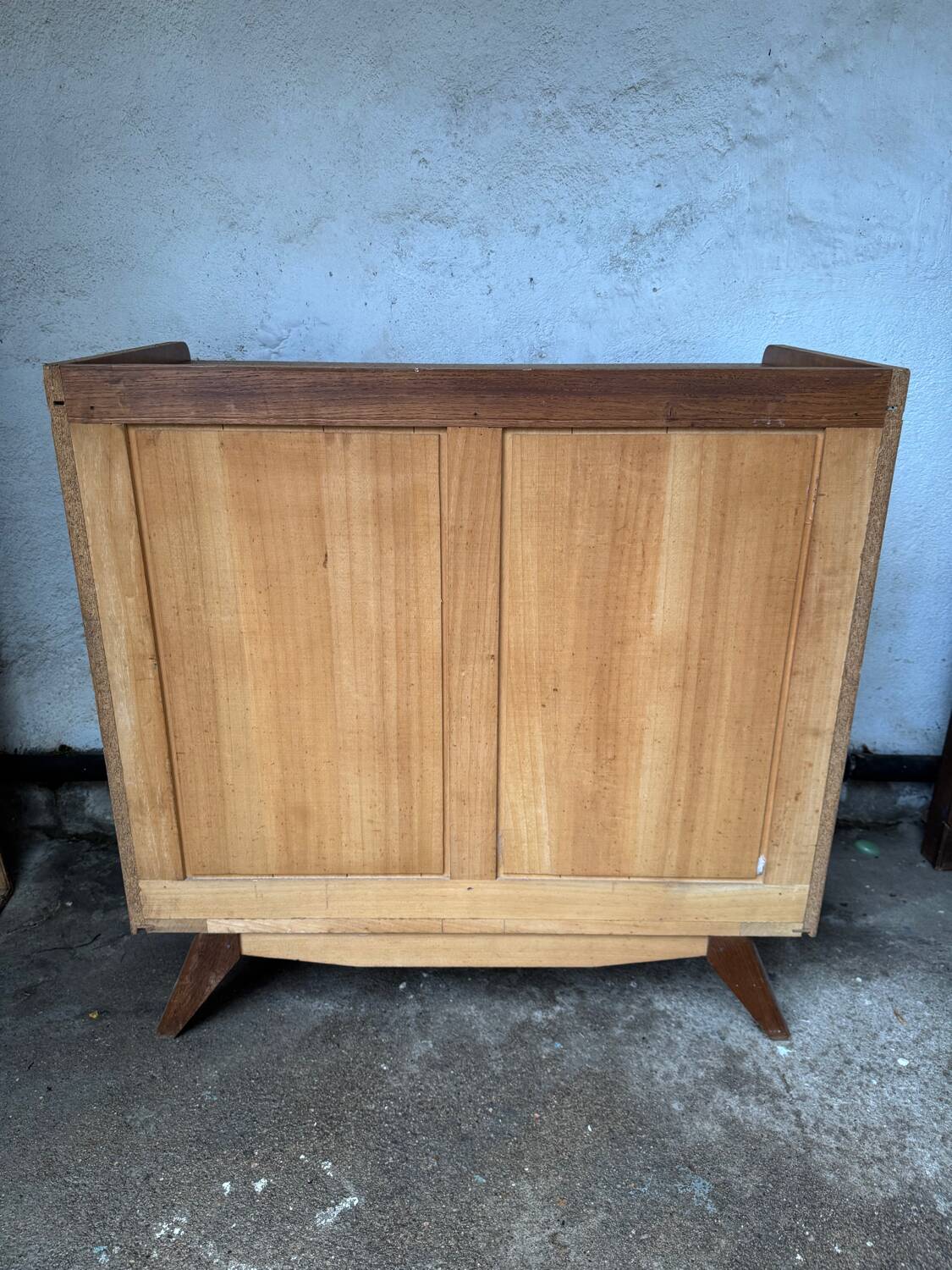 Vintage furniture with compass feet