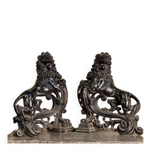 Paire de chenets en fonte