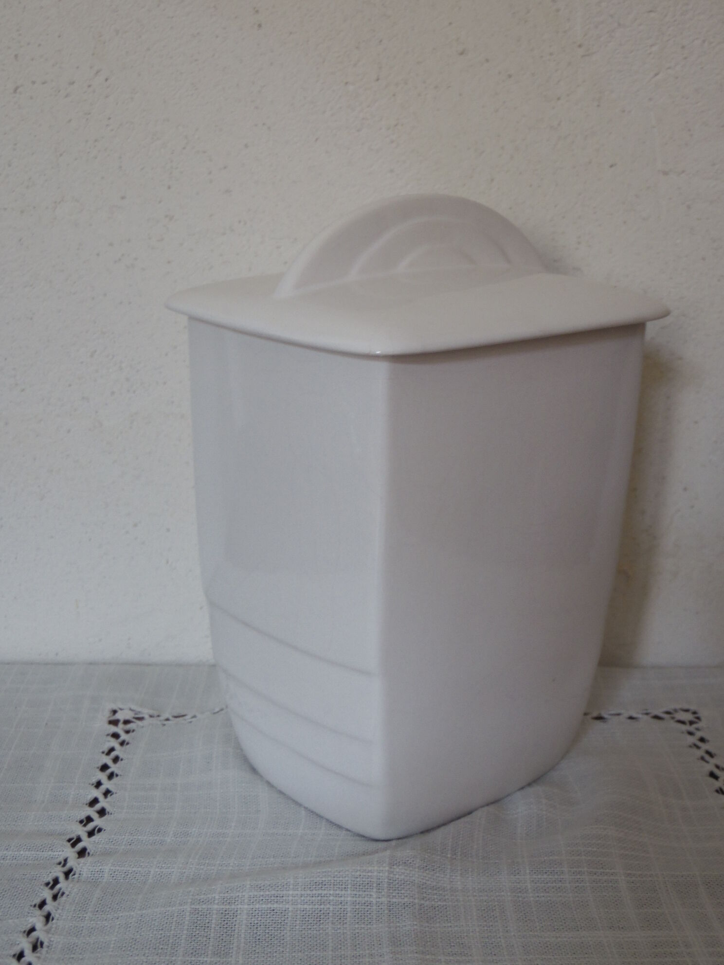 Art deco white ceramic pot