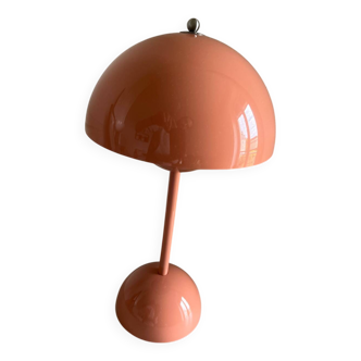 Lampe portable Flowerpot saumon Verner Panton