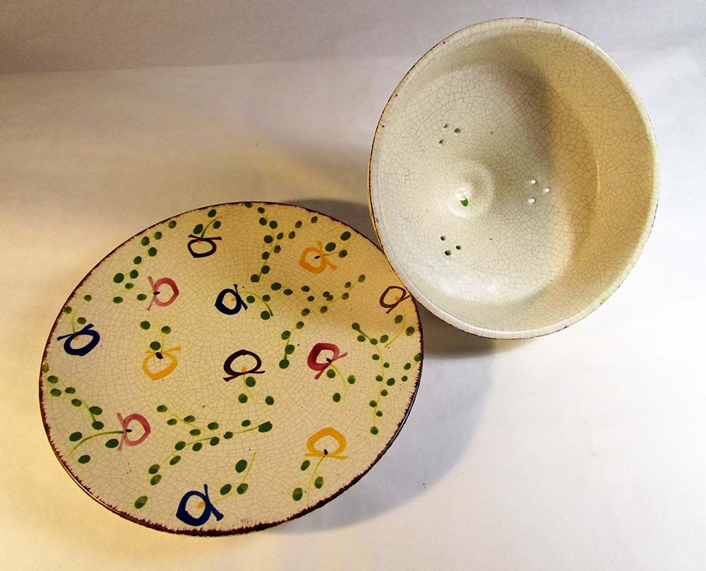 Cheese bell and ceramic dish