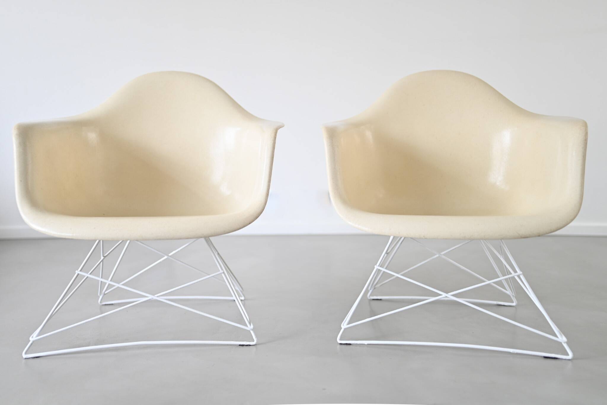 2 "cats & Craddle" armchairs Charles & Ray EAMES - HERMAN MILLER EDITION