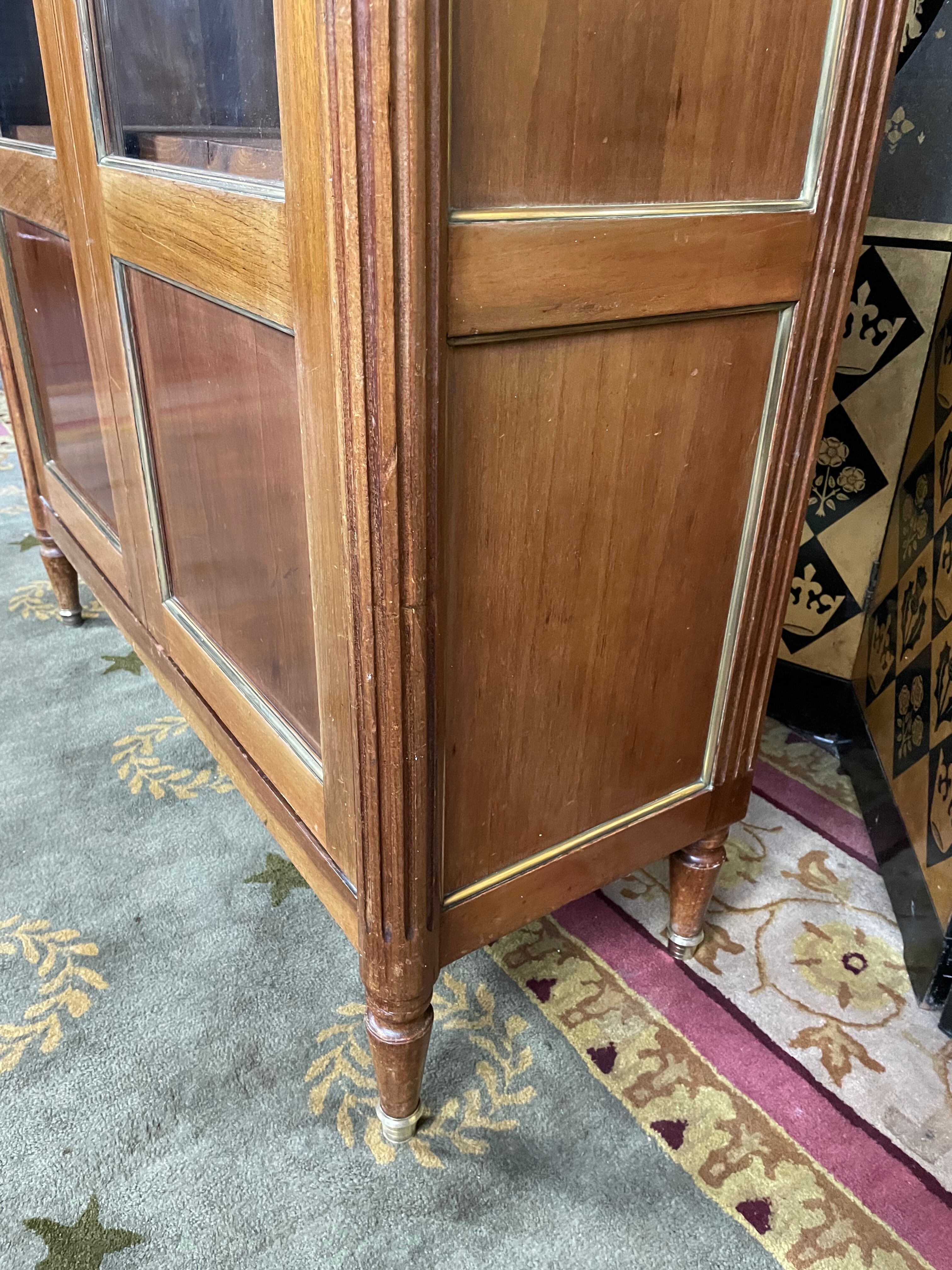 Showcase - Louis XVI style library