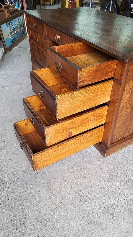 BUREAU A 9 TIROIRS EN NOYER 1900