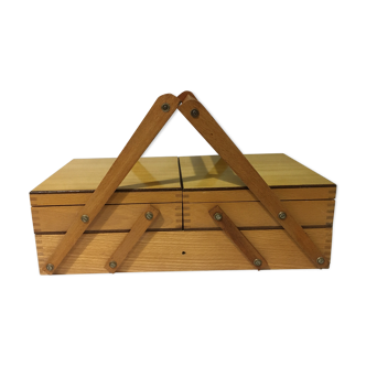 Wood sewing box
