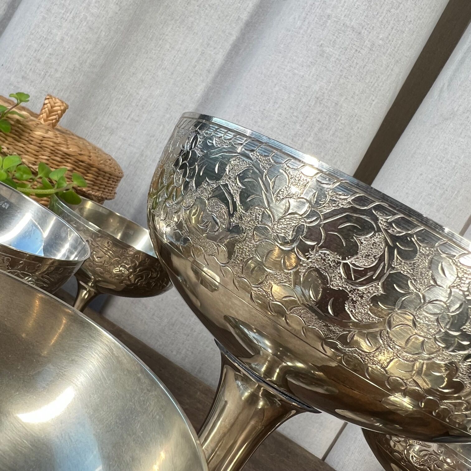 6 dessert cups in silver metal and assorted cut