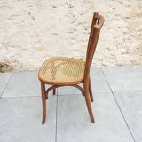 Bistro chair sitting canus