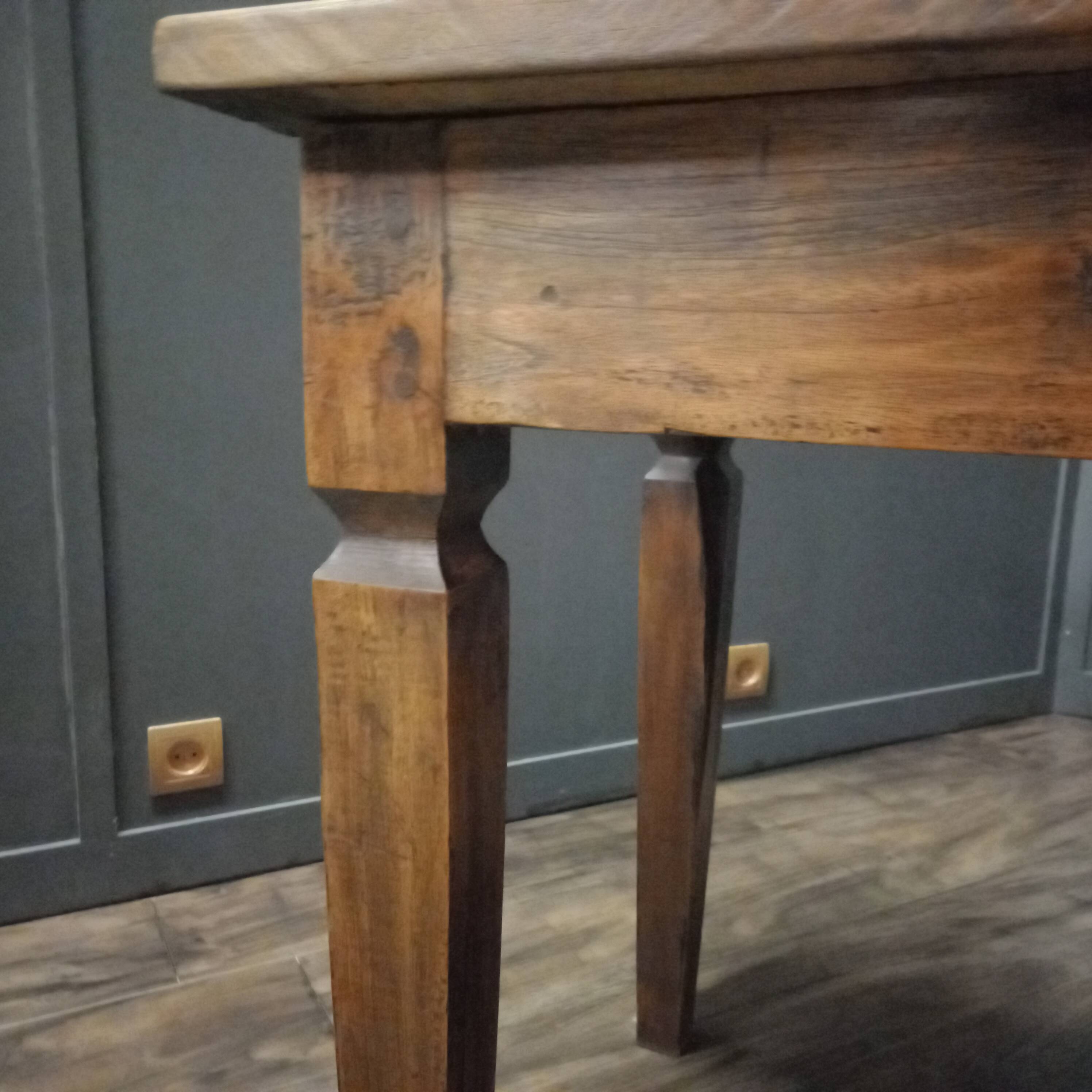 Table de ferme française antique en bois fruitier