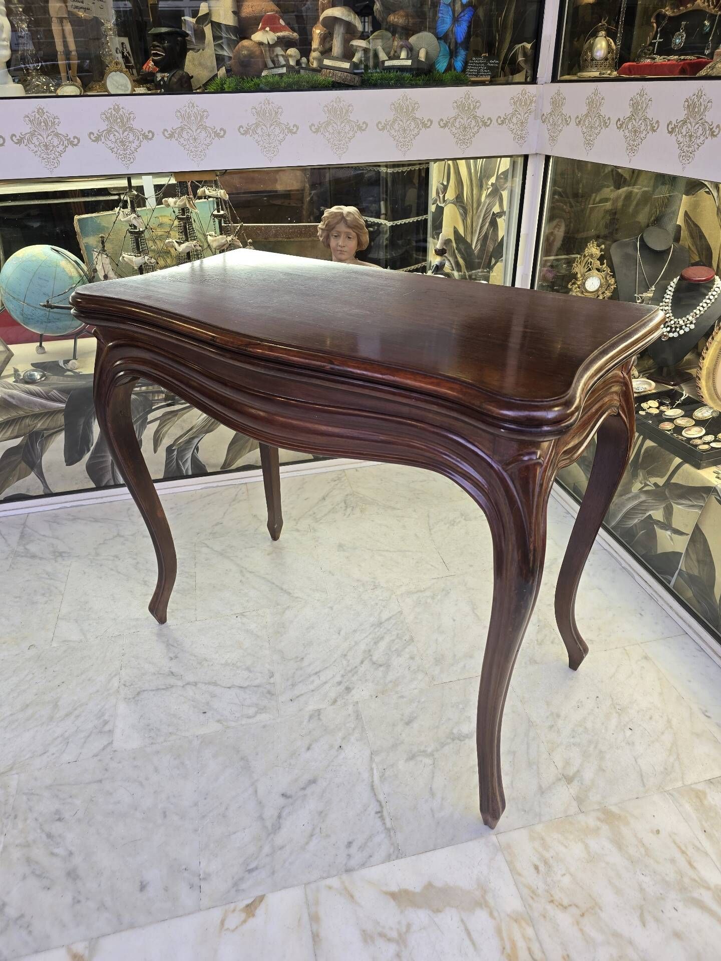 Game table