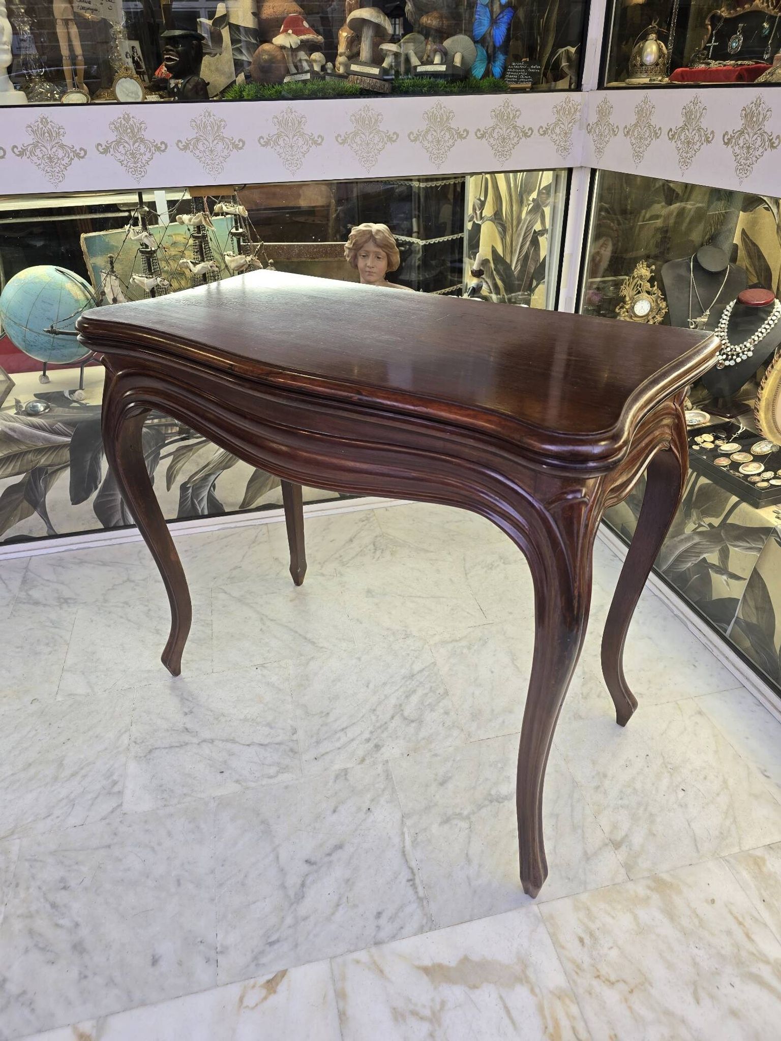 Game table