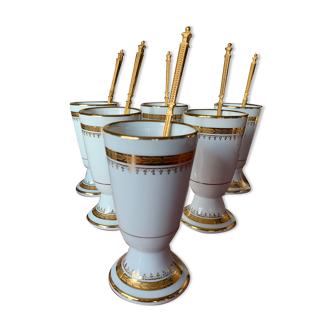 Lot de 6 mazagrans en porcelaine Dussault avec cuillères dorées