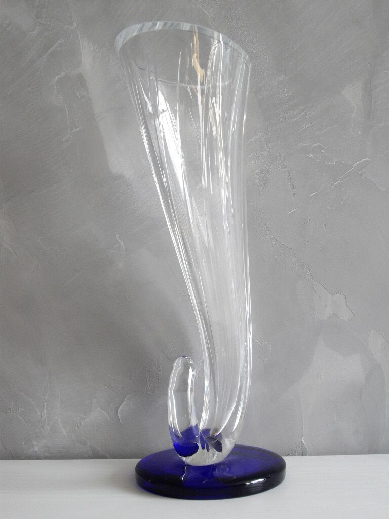 Crystal vase in the shape of horn of plenty, signed lVV