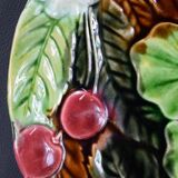 Plate in cherry orchies slip