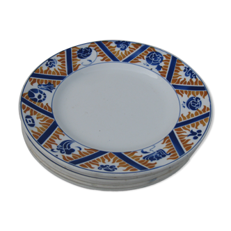 Lot of six flat plates in earthenware