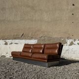 Canapé 3 places en aluminium brossé et cuir marron, France, 1970