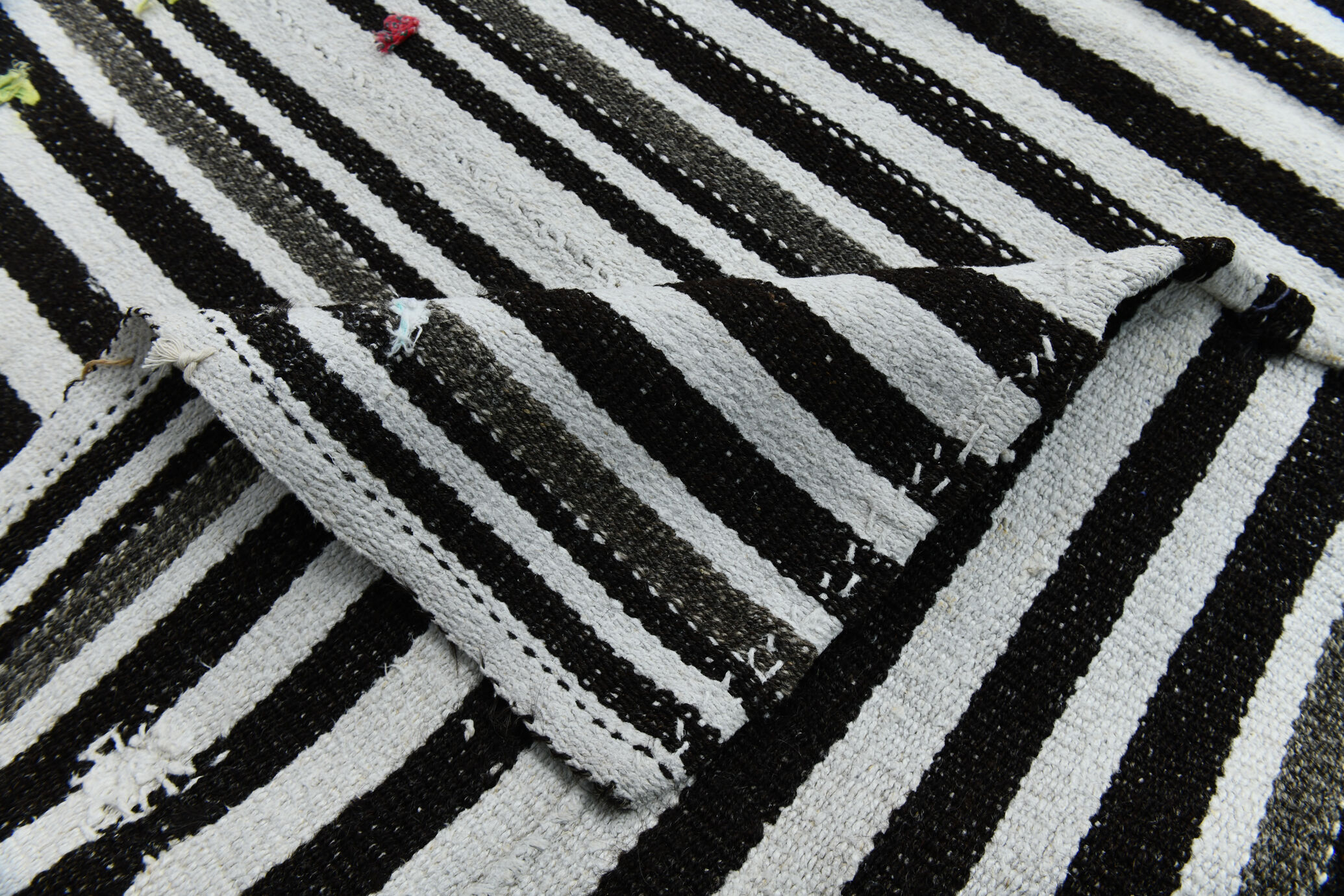 Tapis chanvre noir blanc, 181x223cm