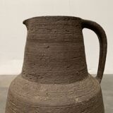 Brutalist German vase on a mid-century stand by Krösselbach Keramik, 1960s.