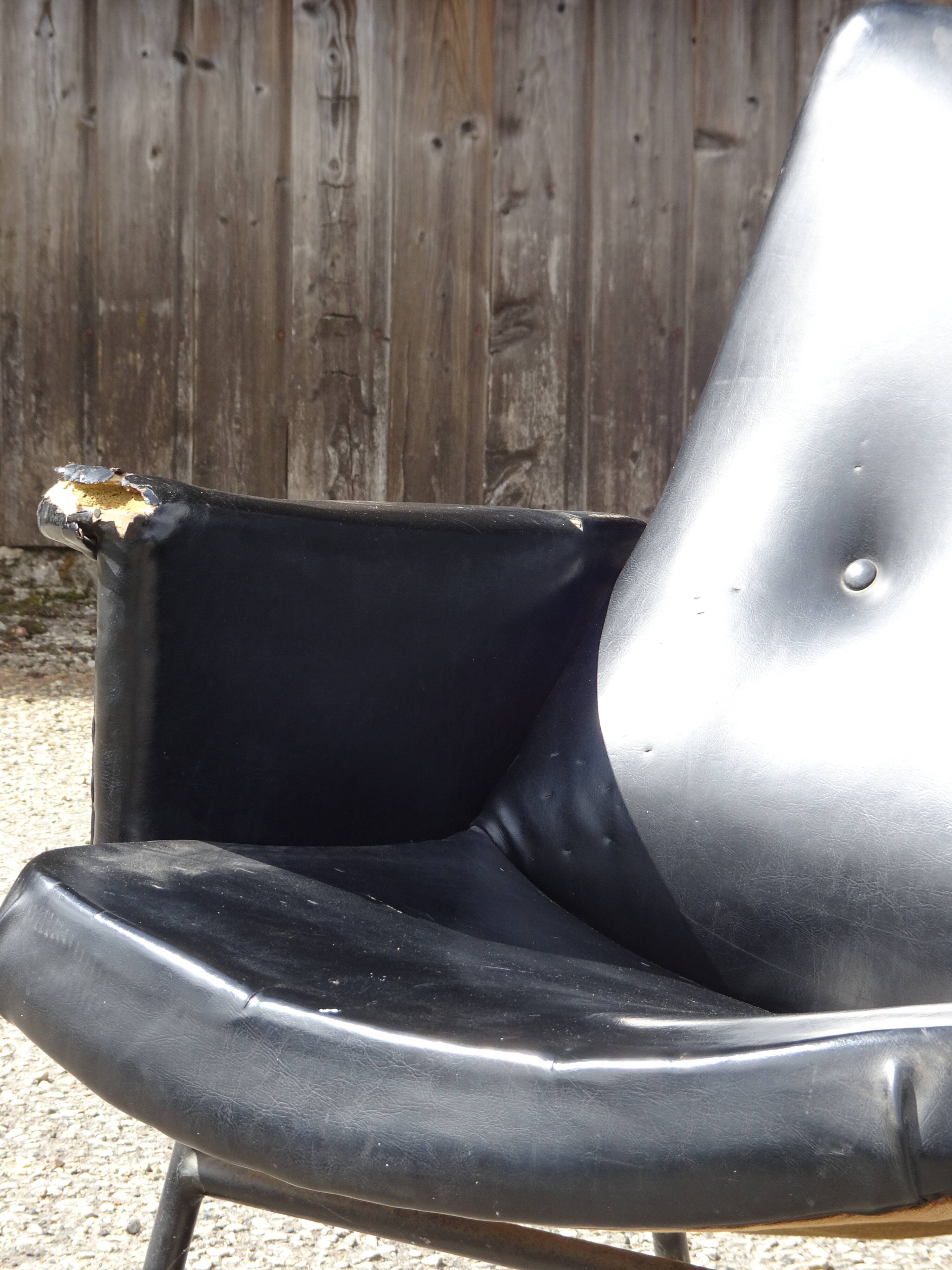 SK660 armchair by Pierre Guariche, Steiner edition, circa 1953.