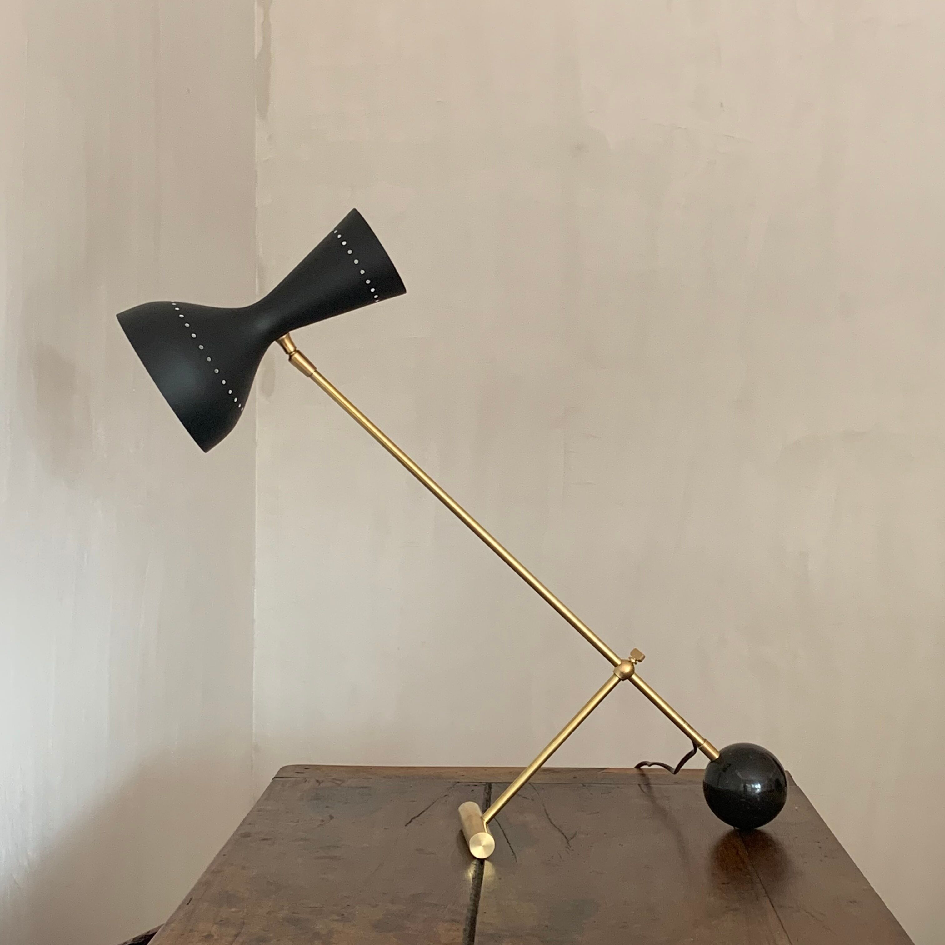 Diabolo lamp with marble counterweight