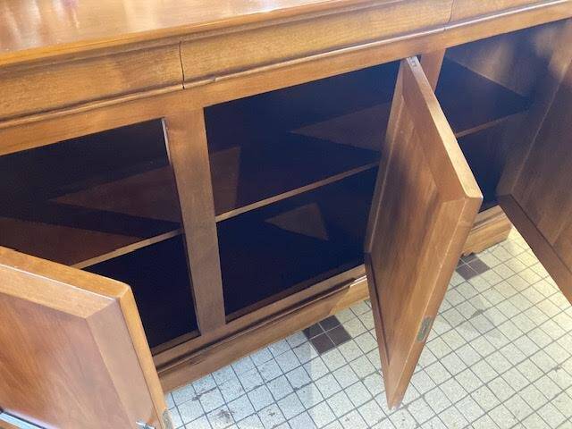 Cherry wood sideboard with 3 doors and 3 drawers
