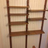 Adjustable wooden shelf