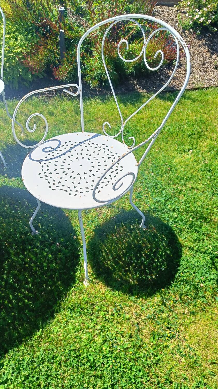 White wrought iron garden furniture