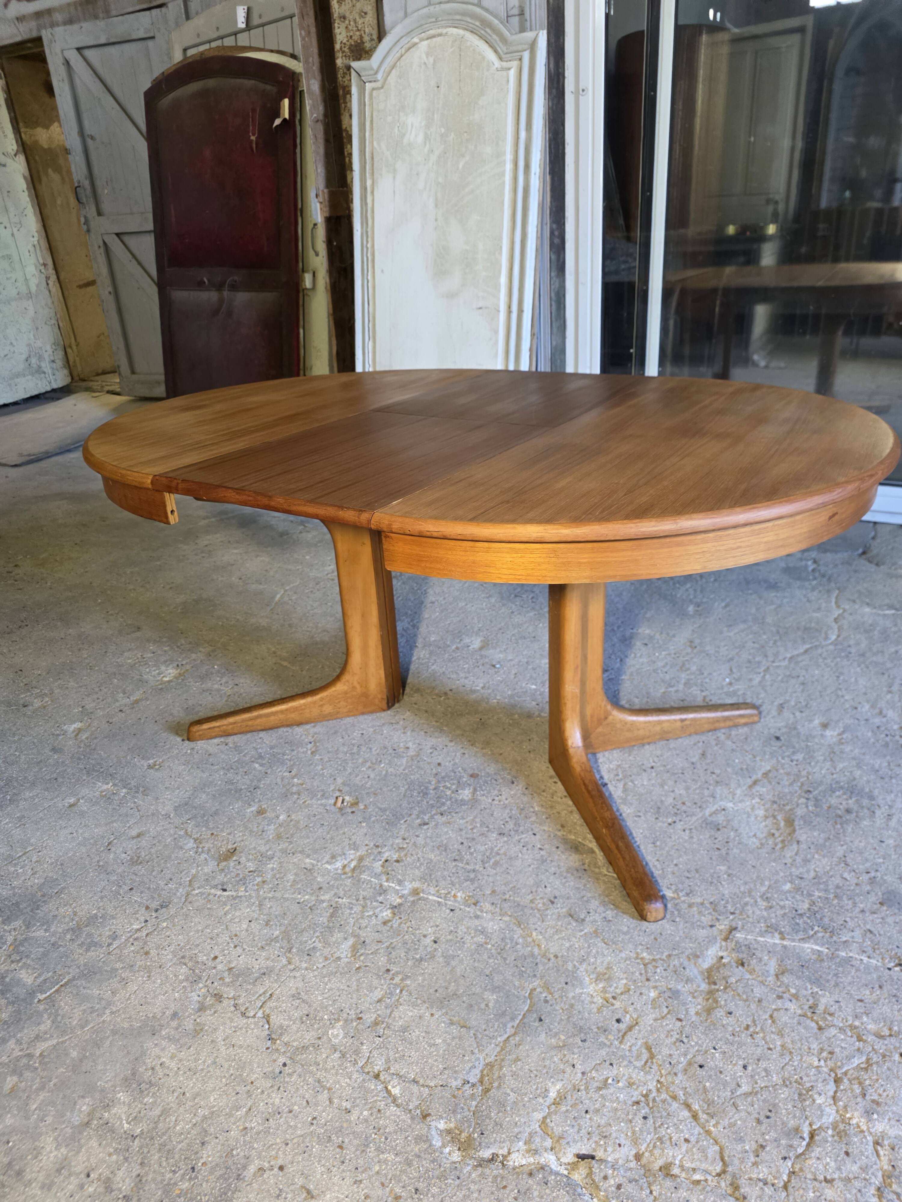 Table extensible Baumann en teck des années 60, (2 rallonges)
